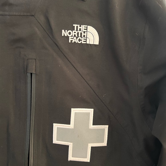 Supreme The North Face Summit Series Rescue Mountain Pro Jacket - Picture 3 of 6